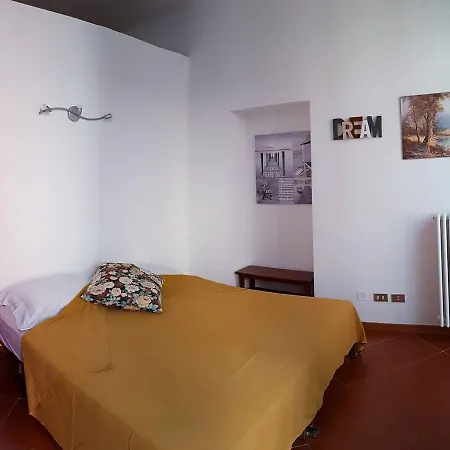 Le 5 Vie, Maggiore Appartement