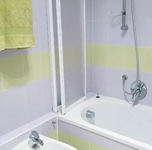 Le 5 Vie, Maggiore Apartamento